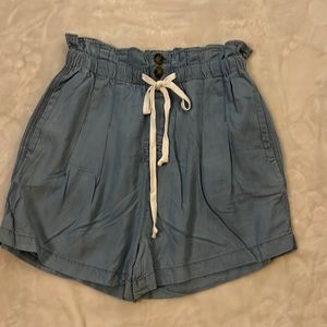 NWOT Zenana paper bag waist chambray shorts size L